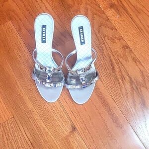 LESILLA  MULES LIKE NEW